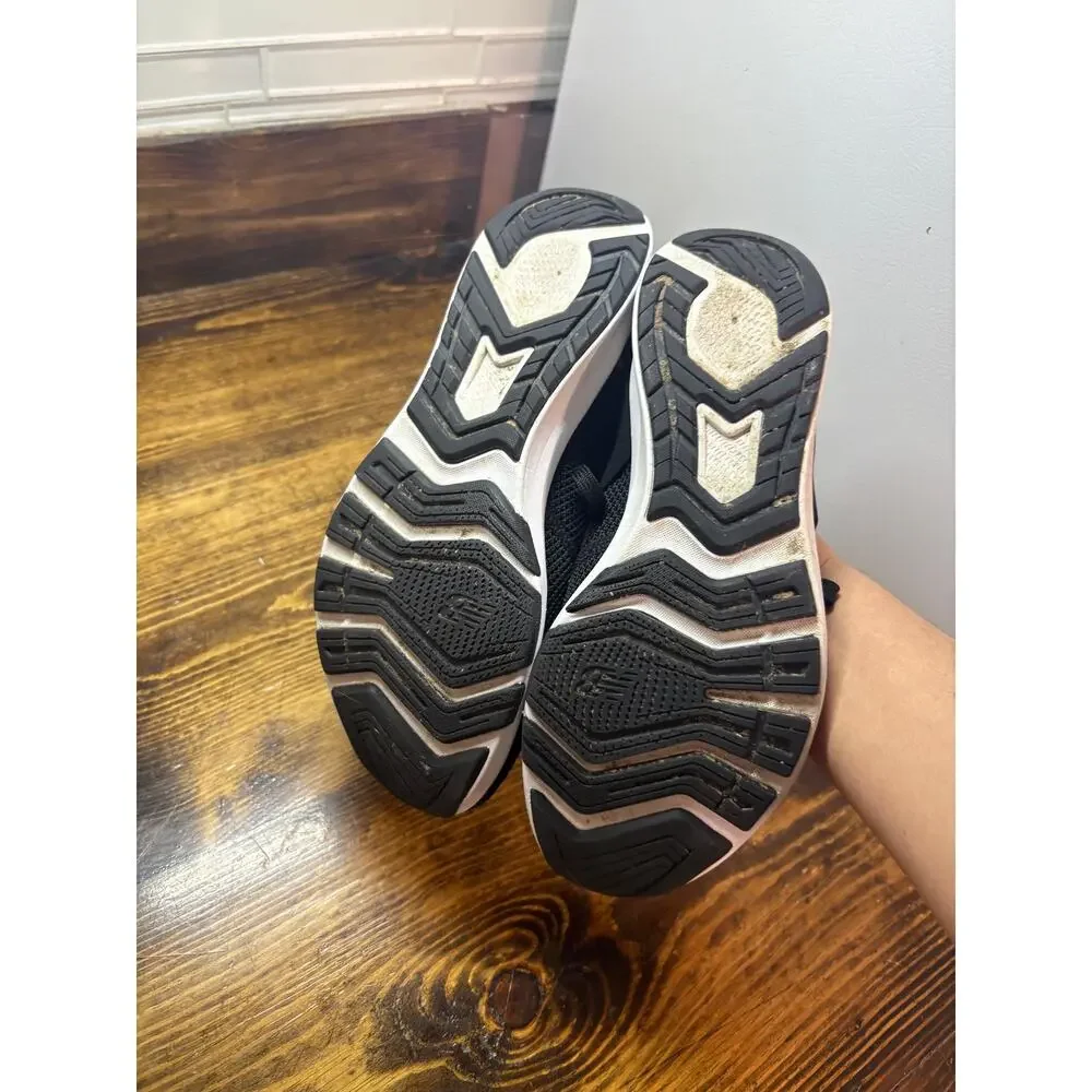 New‎ Balance Black Leopard Sneakers Size 8.5